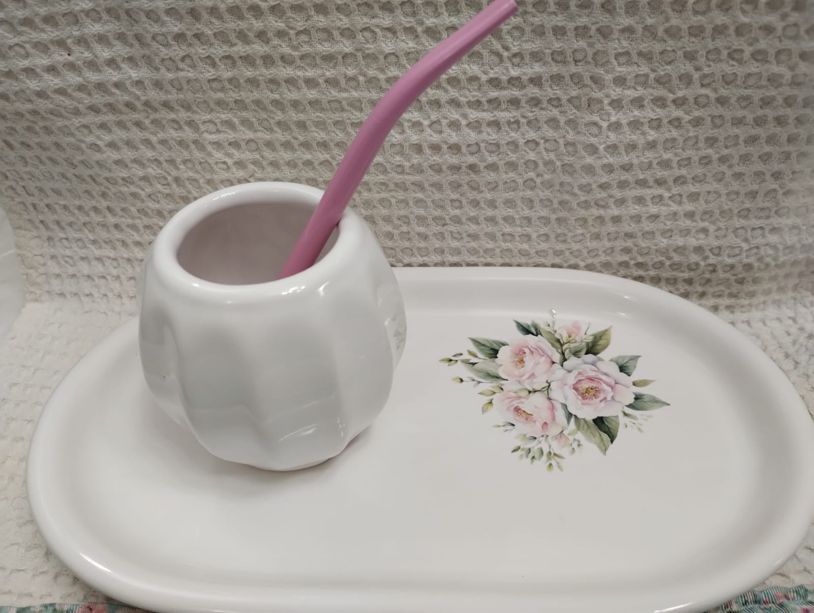 Set de Mate de Cerámica Completo mate acanalado bombilla rosa y bandeja