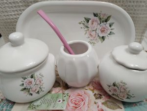 Set de Mate de Cerámica Completo con estampa de rosas bandeja y textil