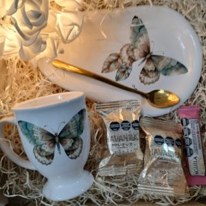 Box Chocolate Caliente con Taza de ceramica y bandeja de mariposa